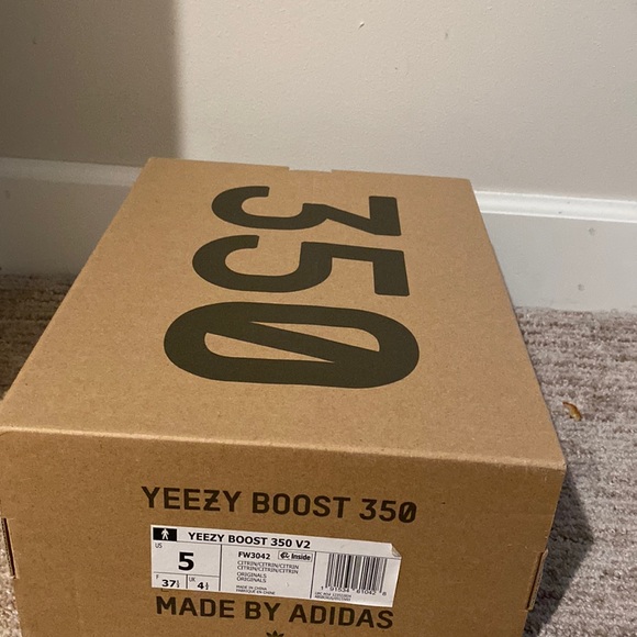 Yeezy boost 350, gray and green , Only wore 1-2 times.THESE PRICES ARE RAISING - Picture 5 of 5